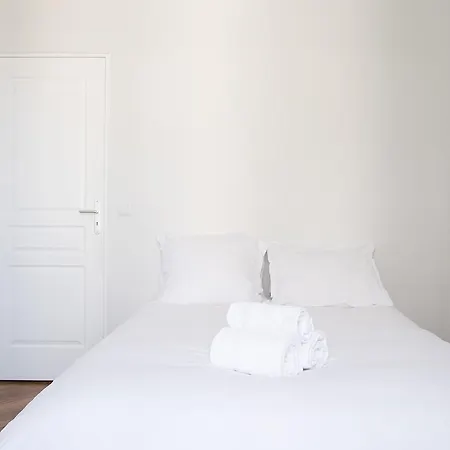 Private Apartment - Maubourg - Eiffel Tower *