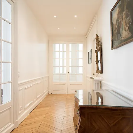 Private Apartment - Maubourg - Eiffel Tower Apartment *